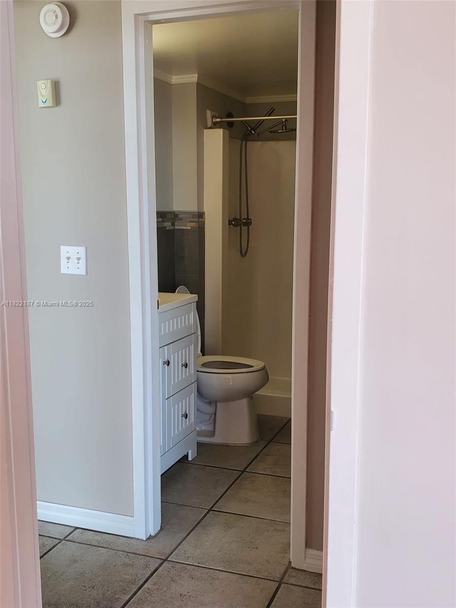 Residential, North Miami, Florida image 35