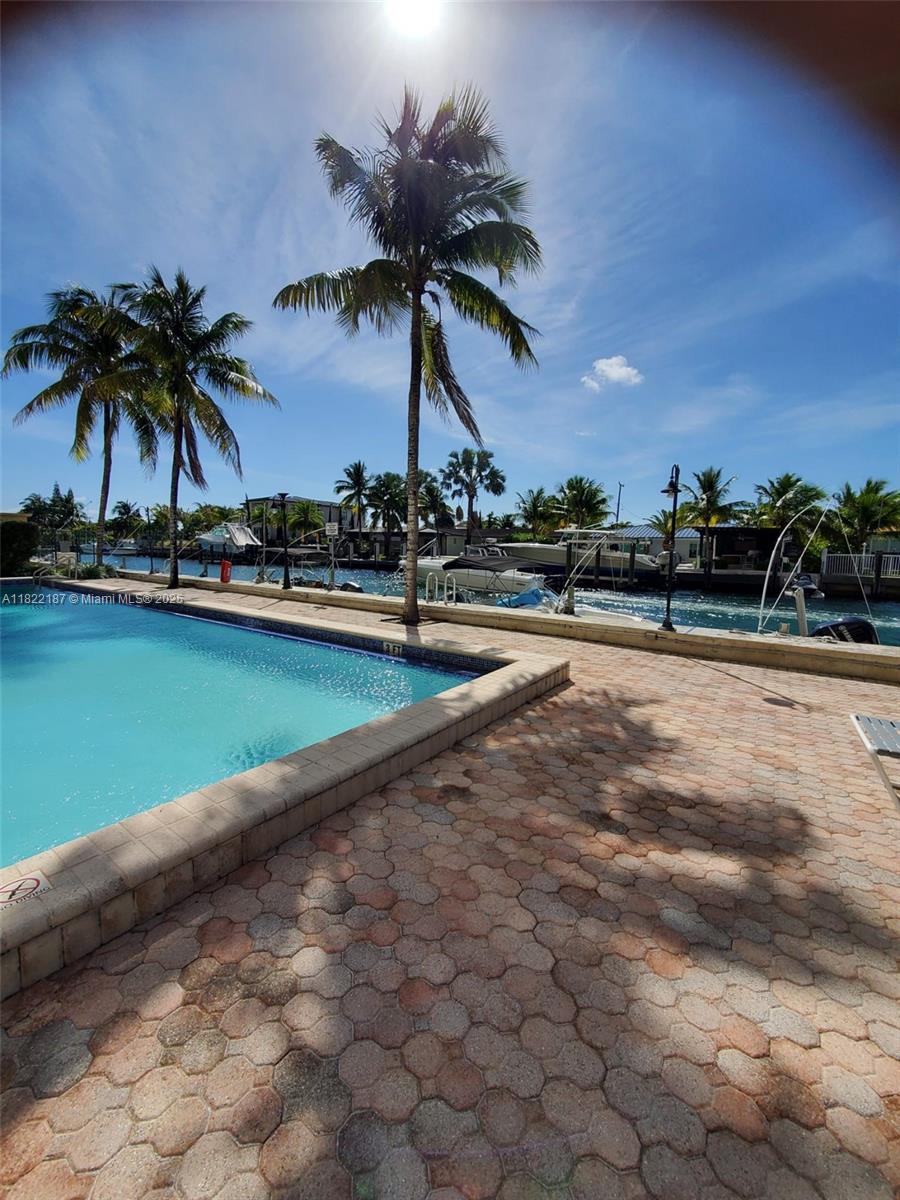 Residential, North Miami, Florida image 38