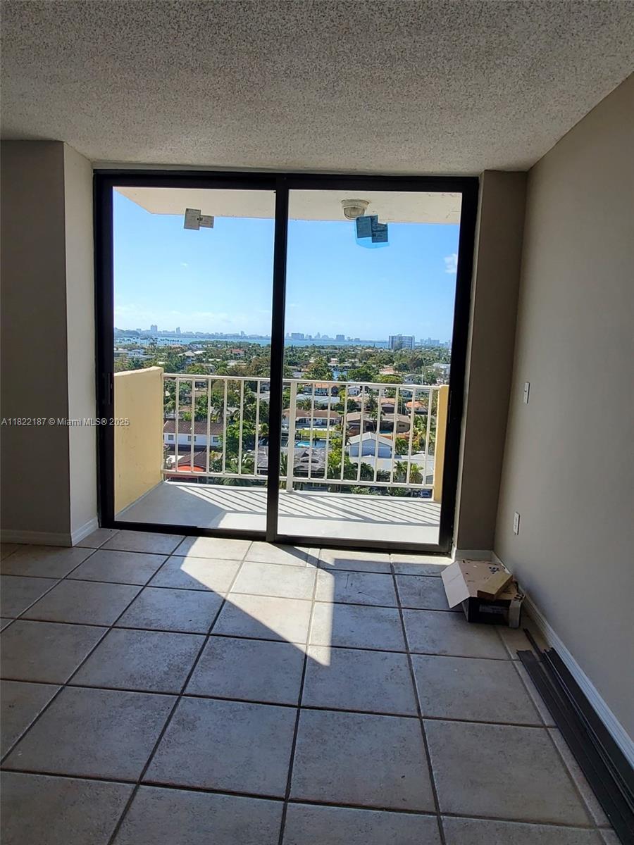 Residential, North Miami, Florida image 4