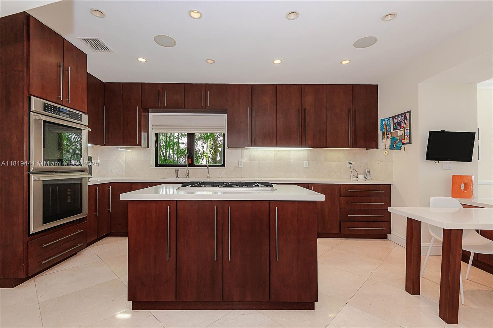6535 Allison Rd, Miami Beach, Florida image 10