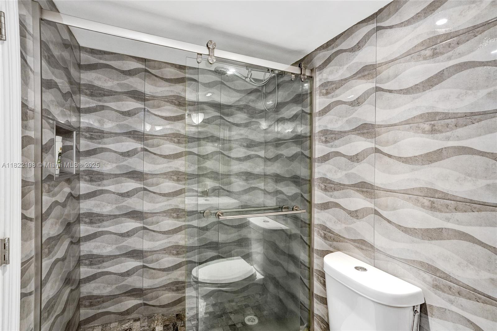 2655 Collins Ave #1407, Miami Beach, Florida image 19