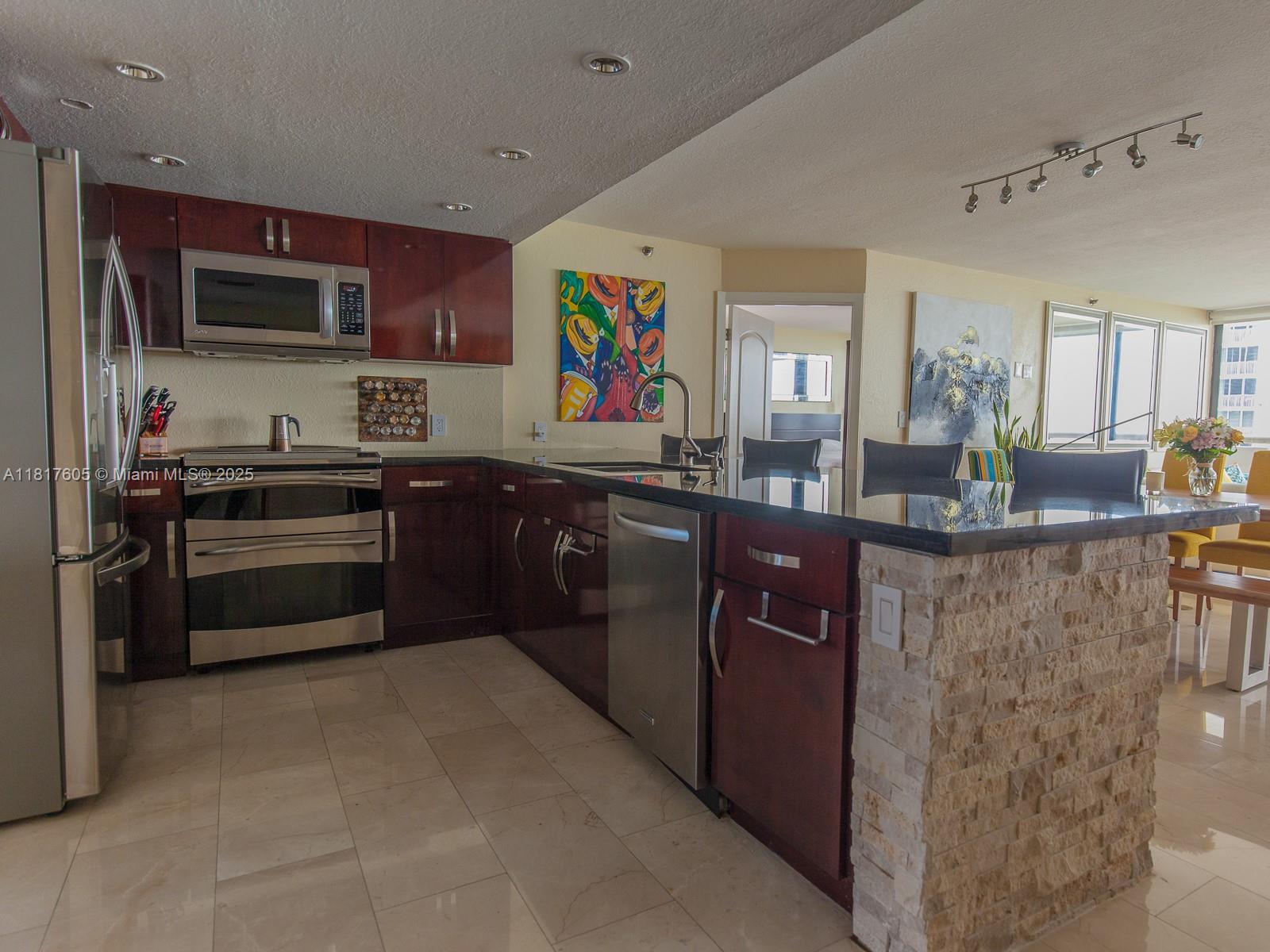 Property photo # 8