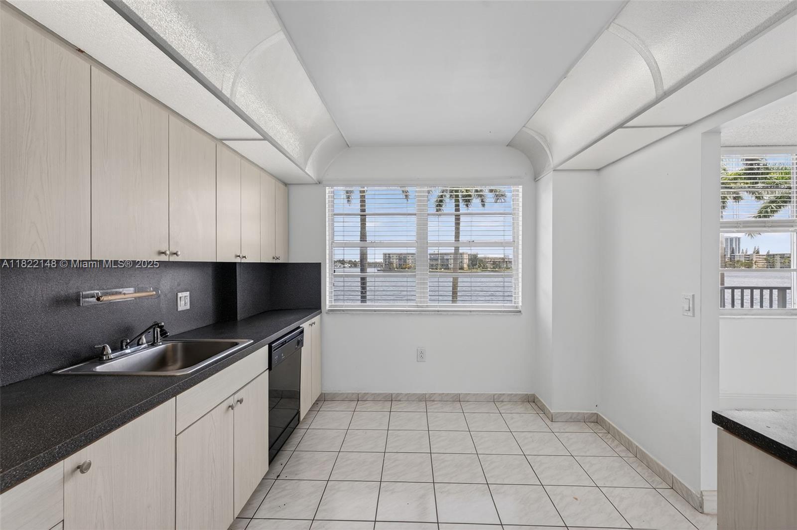 2851 NE 183rd St #216E, Aventura, Florida image 12