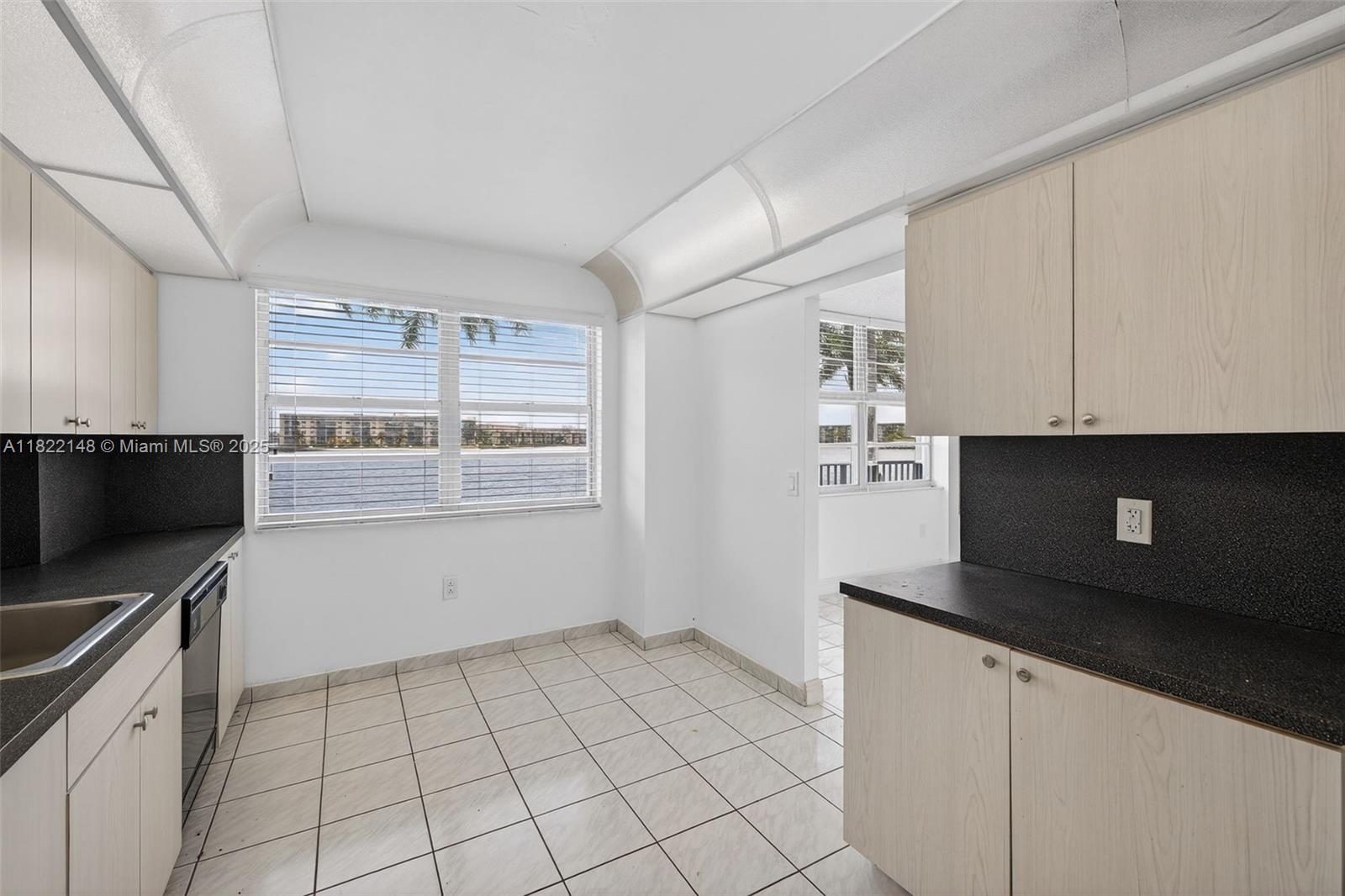 2851 NE 183rd St #216E, Aventura, Florida image 13