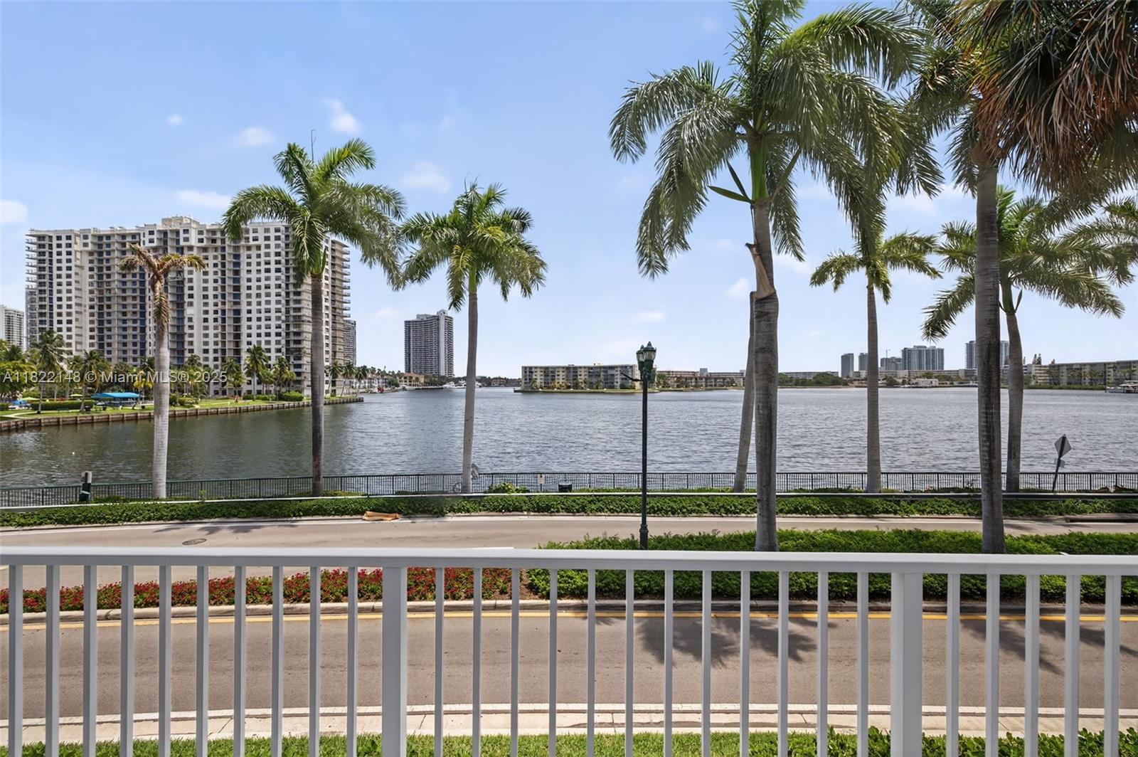 2851 NE 183rd St #216E, Aventura, Florida image 2
