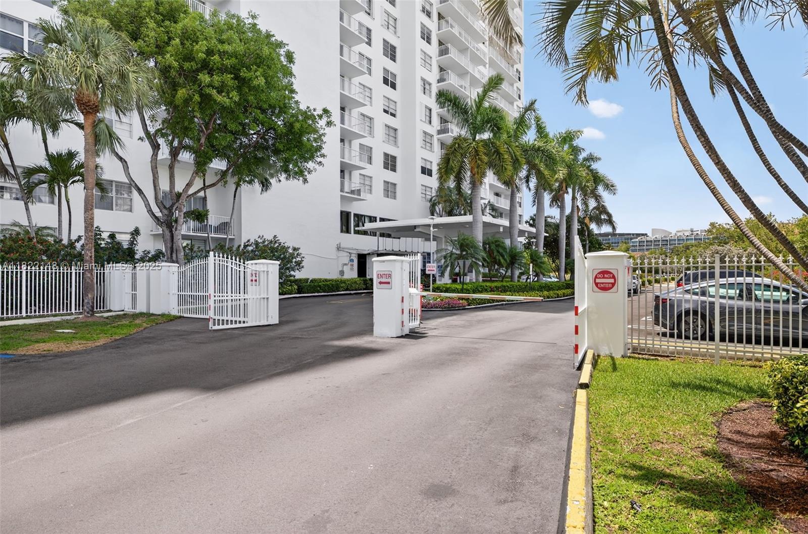 2851 NE 183rd St #216E, Aventura, Florida image 27