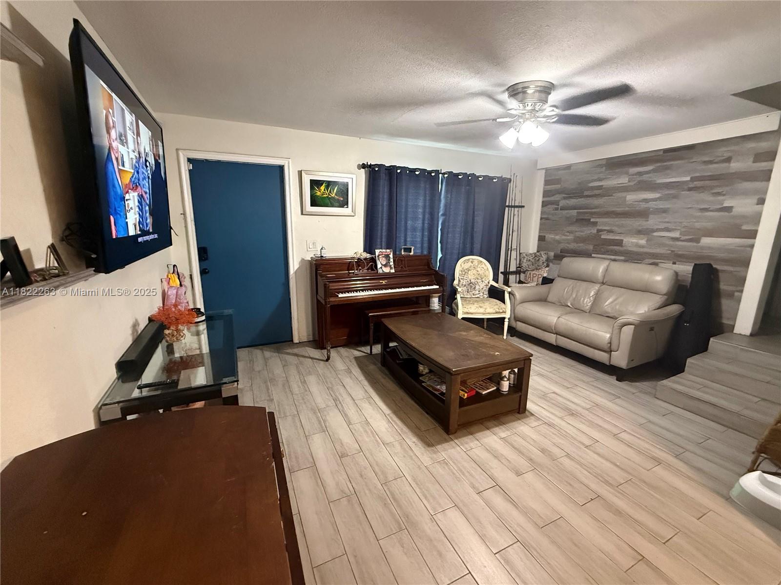 6604 Raleigh St, Hollywood, Florida image 4