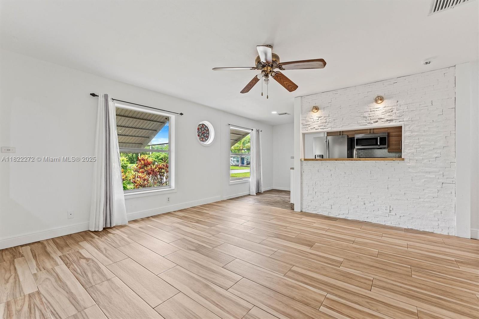 6073 NW 27th St, Margate, Florida image 8