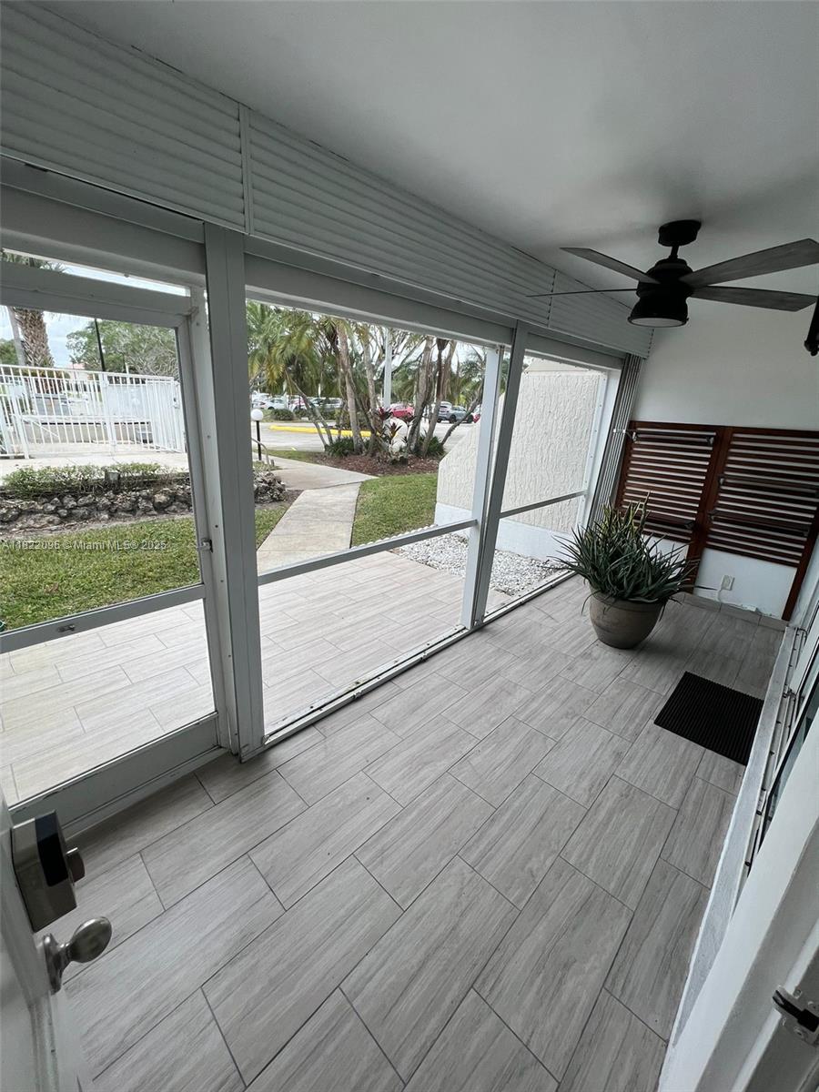 100 Lakeview Dr #118, Weston, Florida image 18