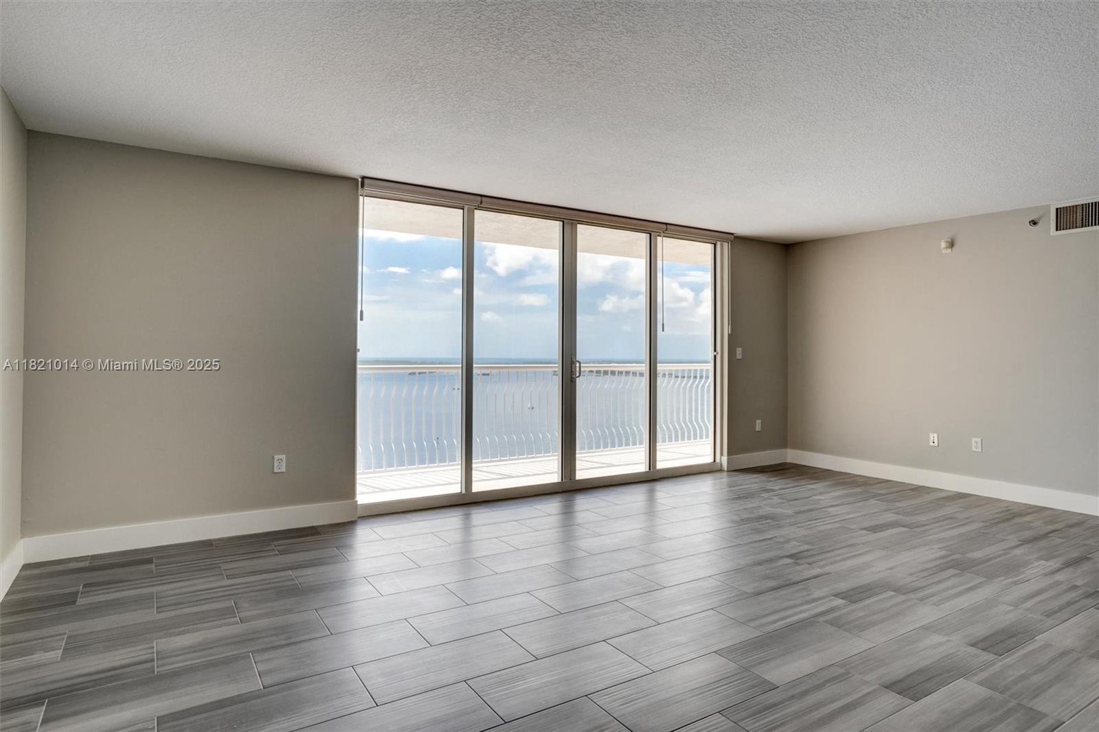1200 Brickell Bay Dr #2501, Miami, Florida image 7