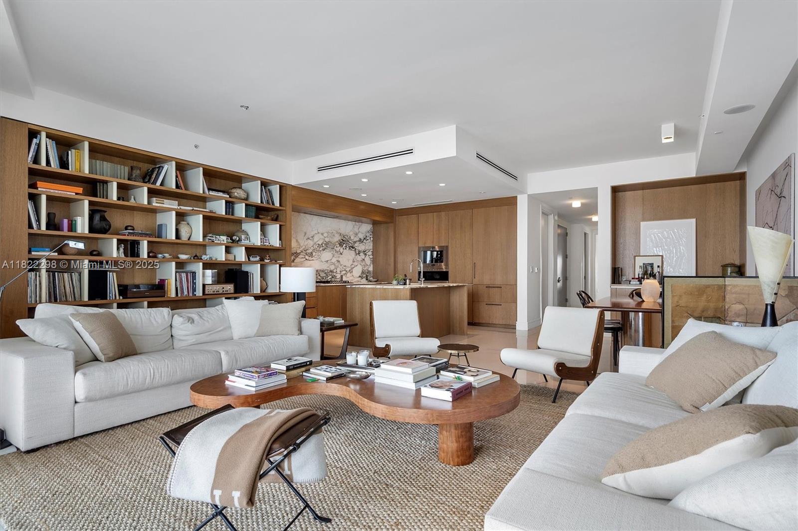 Apartamento à Venda em Aventura, FL
