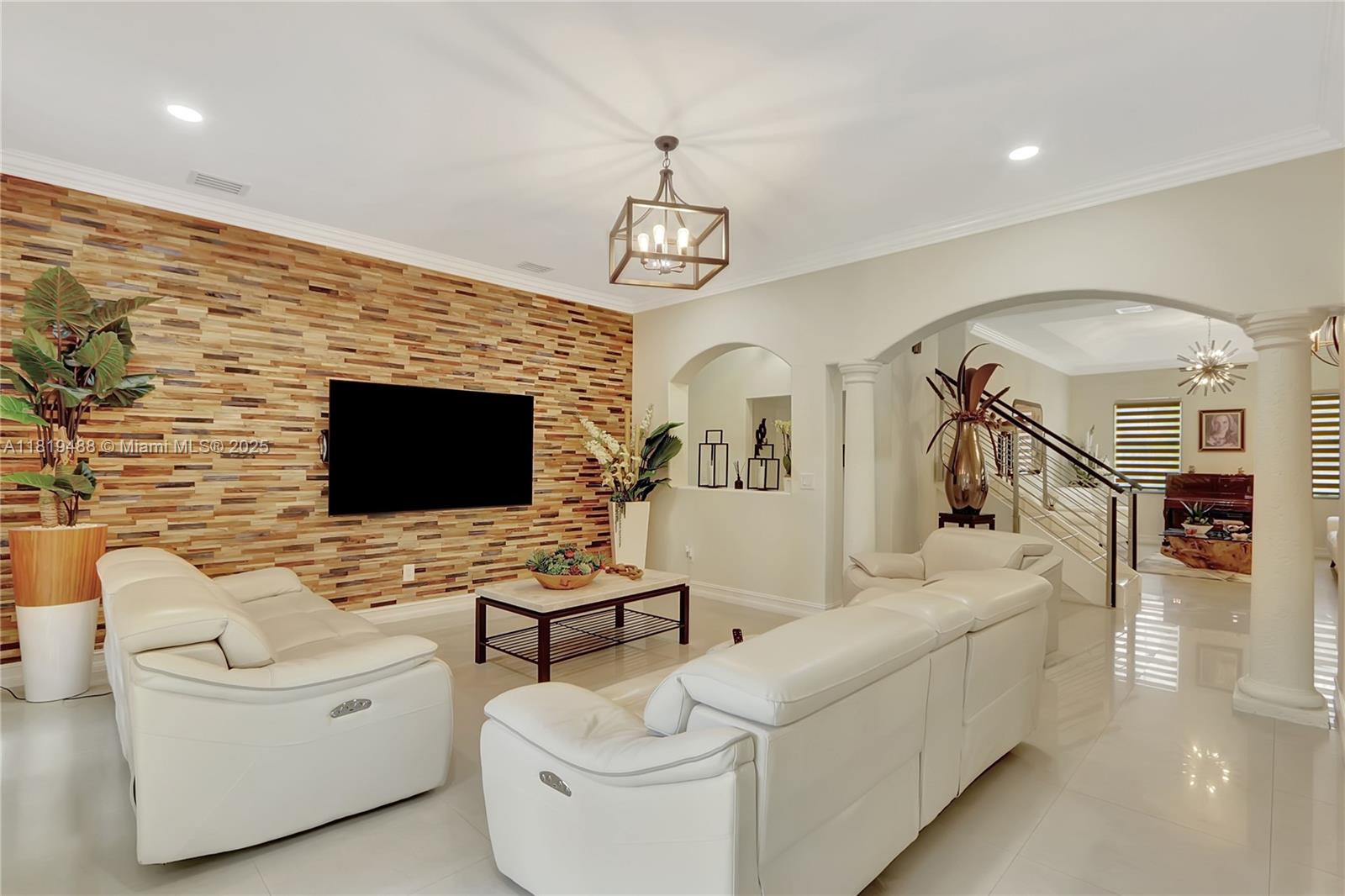8902 NW 178th Ln, Hialeah, Florida image 18