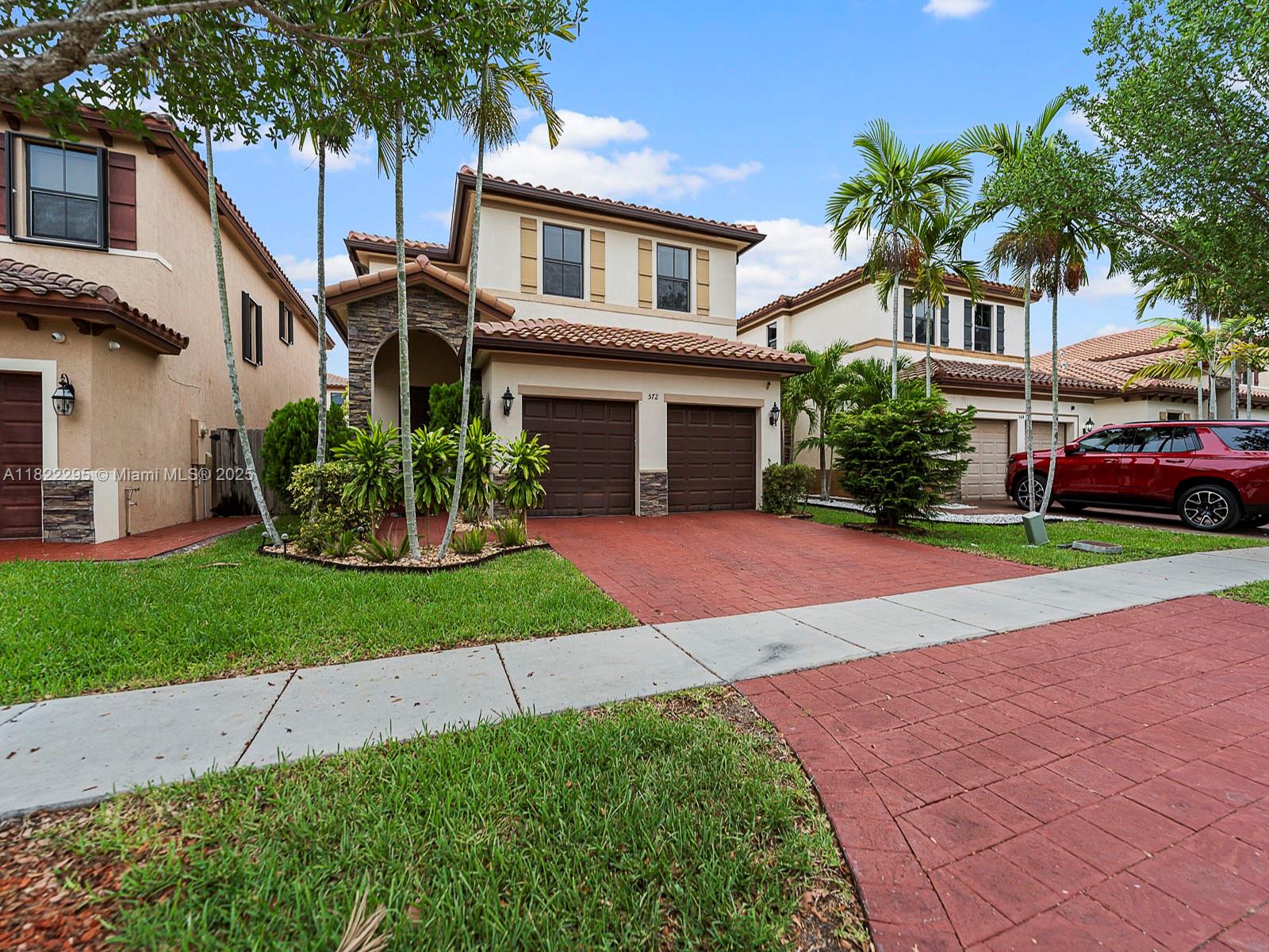 572 SE 34th Ter, Homestead, Florida image 5
