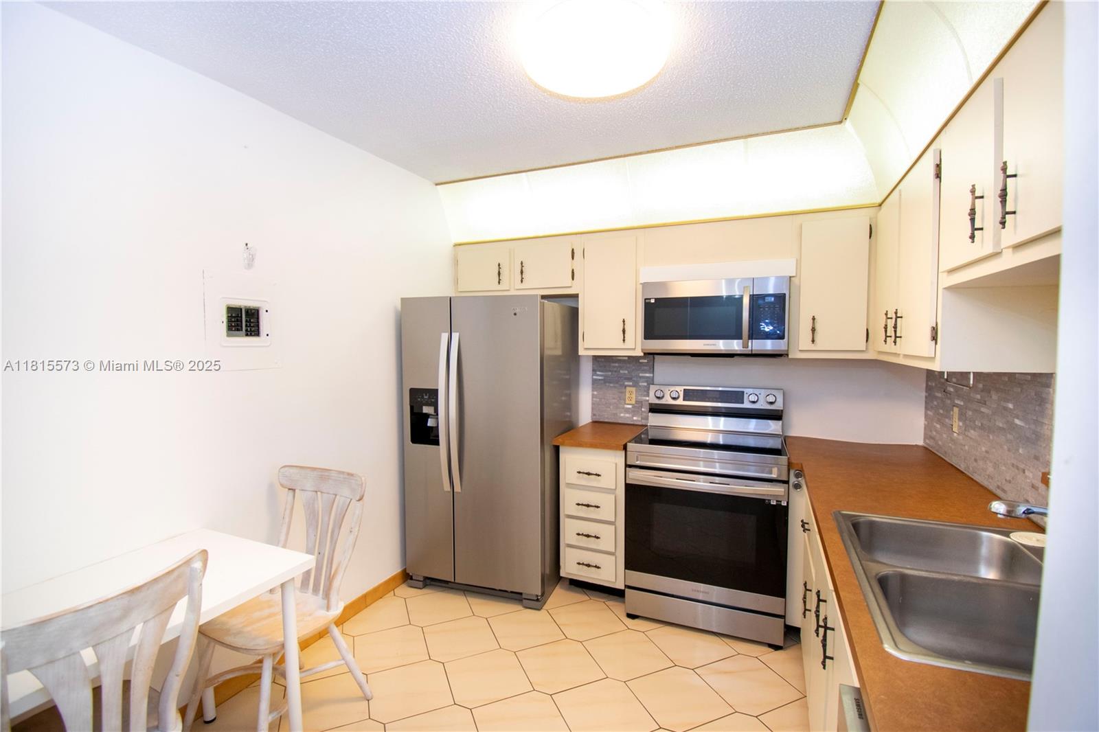 Property photo # 0