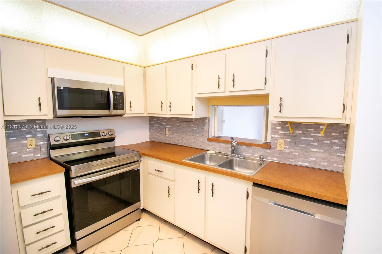 Property photo # 3