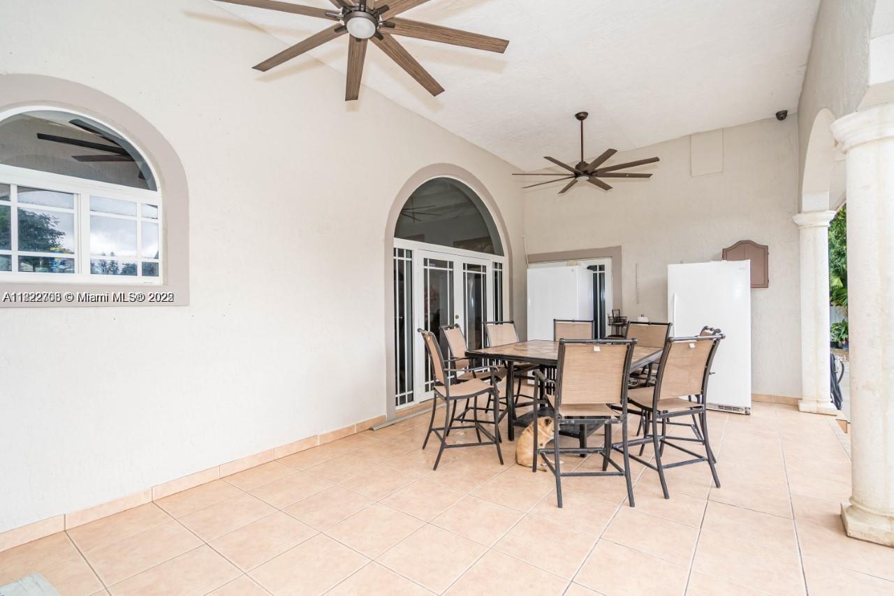 18390 SW 200th St, Miami, Florida image 12