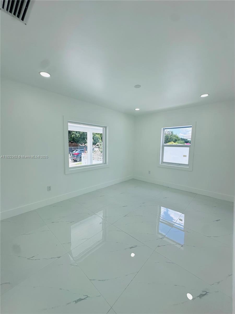 82 E 16th St, Hialeah, Florida image 18