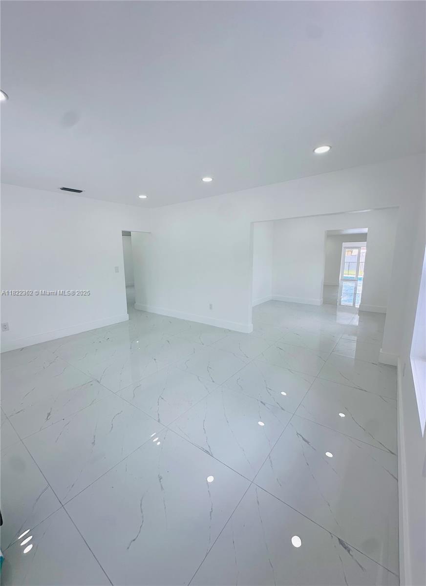 82 E 16th St, Hialeah, Florida image 5