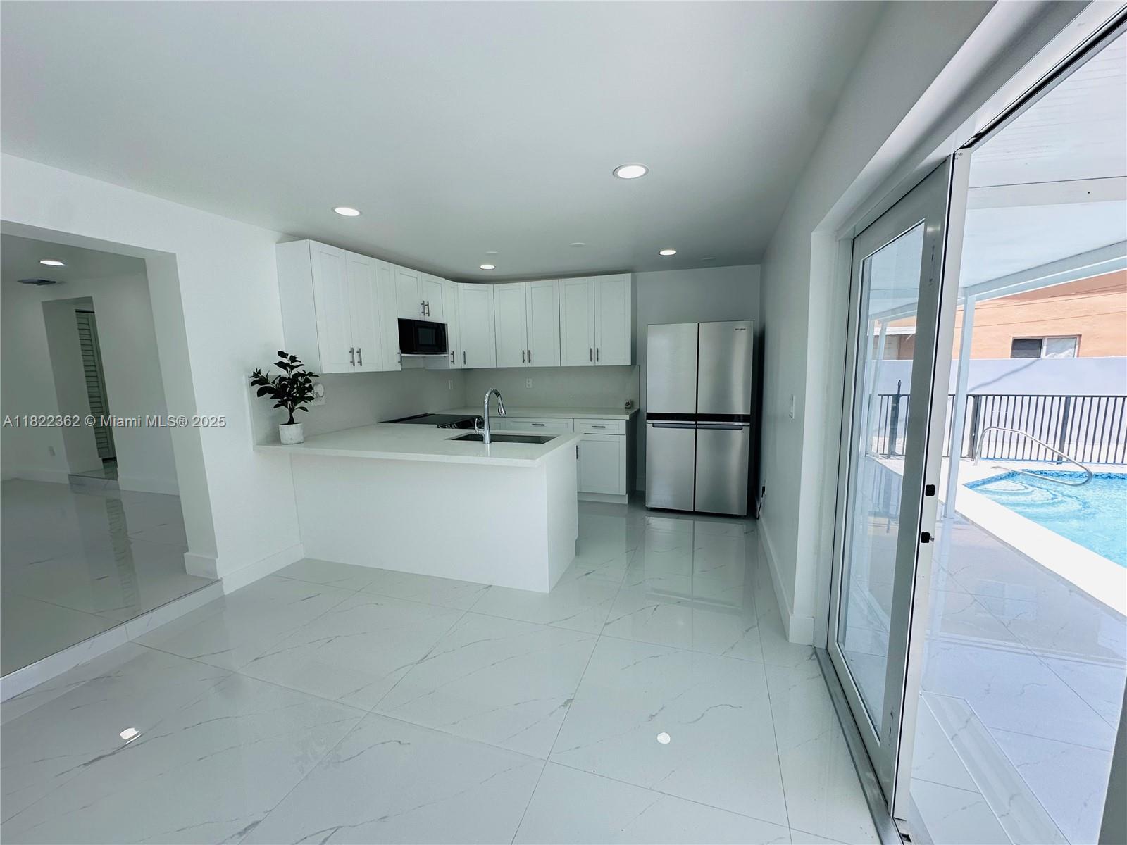 82 E 16th St, Hialeah, Florida image 9