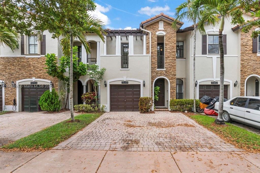 3058 NW 103rd Path, Doral, Florida image 20