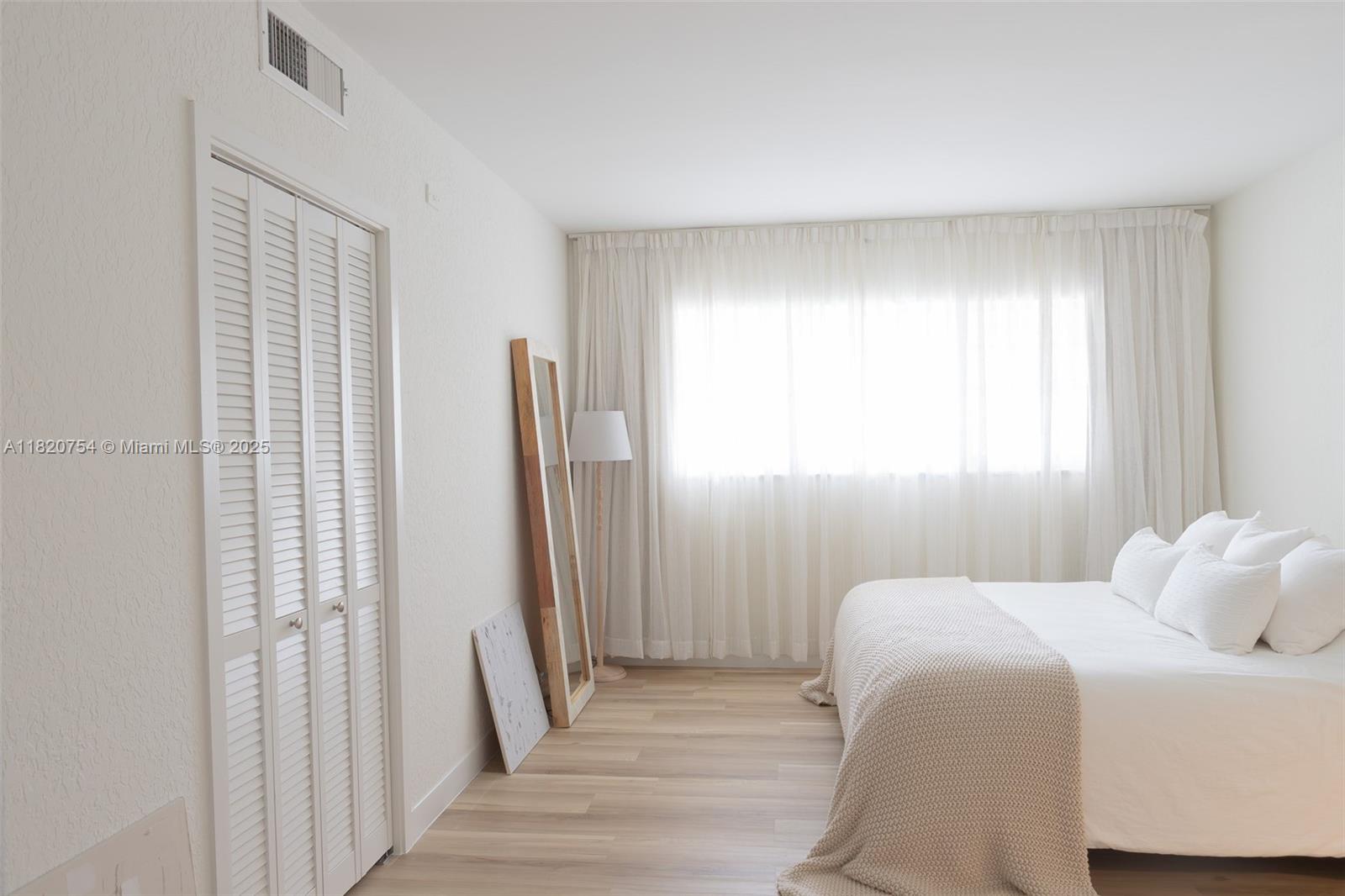 Residential, Pompano Beach, Florida image 12