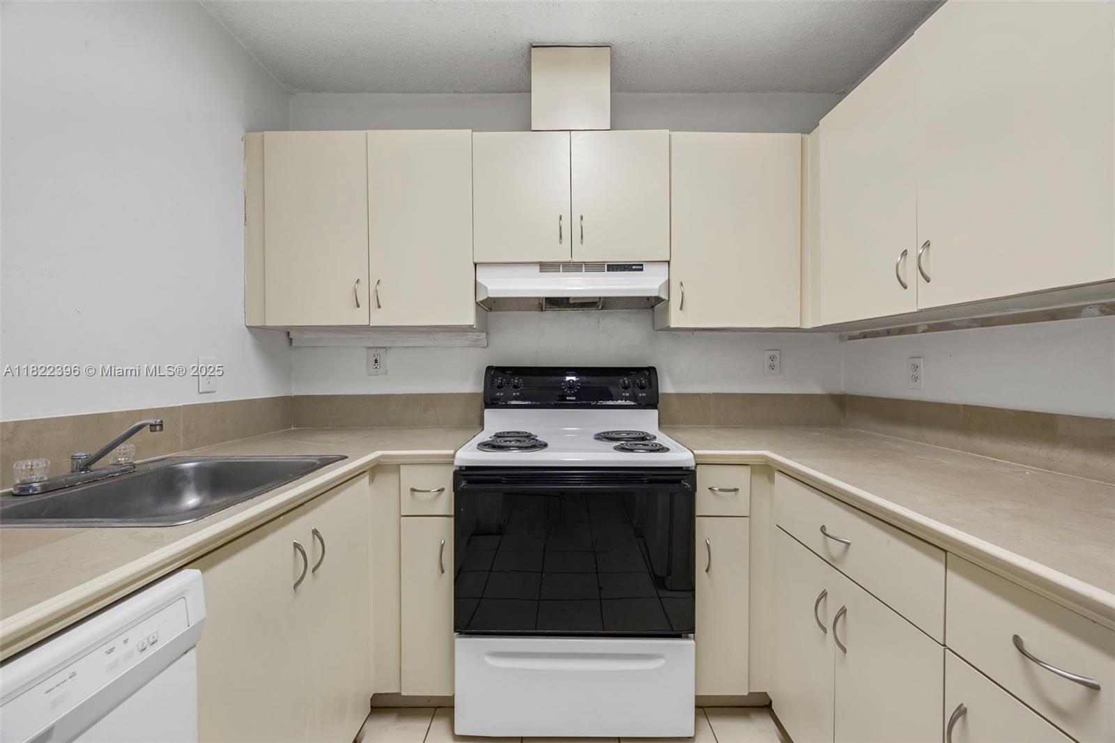 8421 SW 209th St #8421, Cutler Bay, Florida image 3