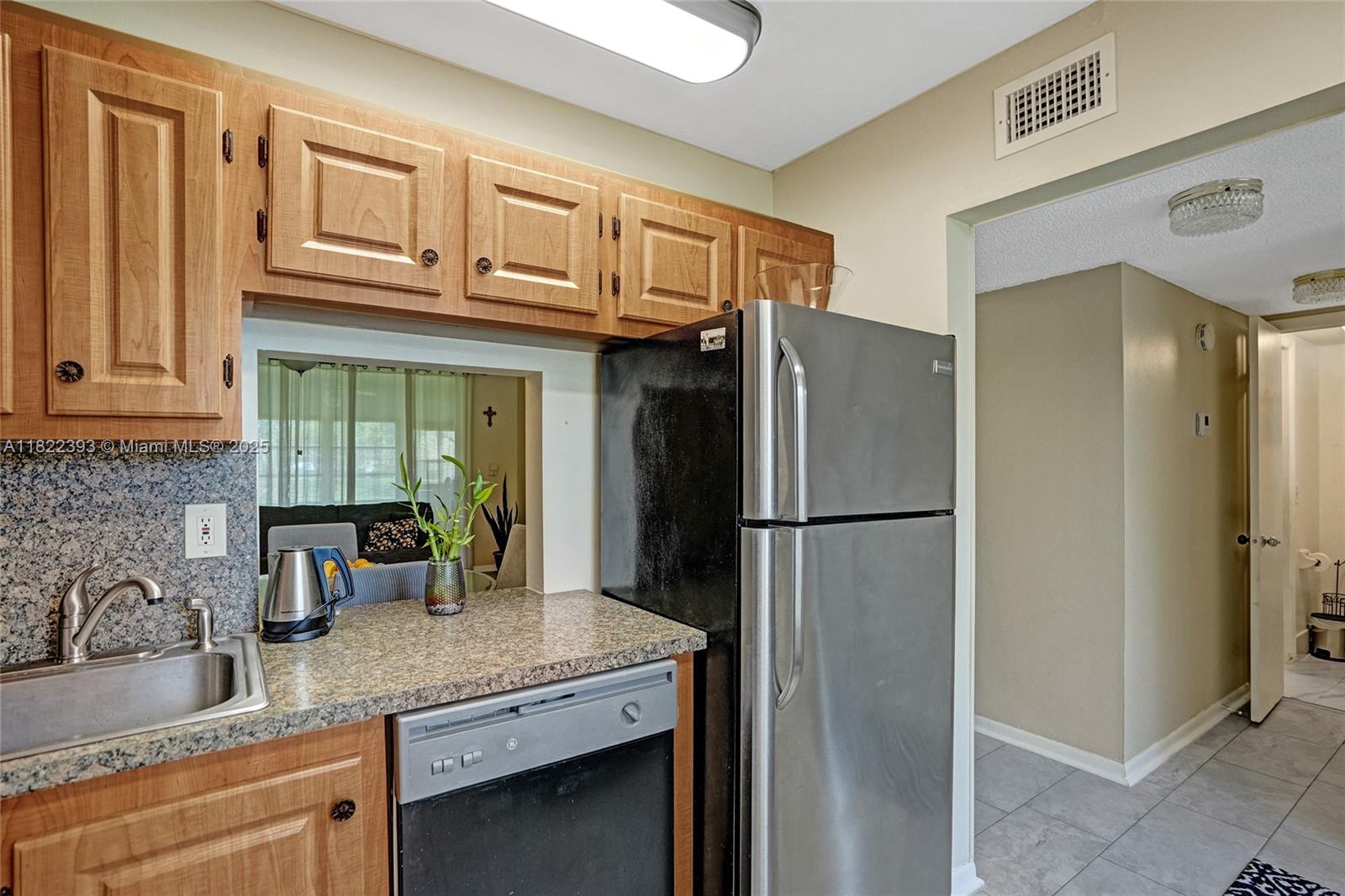6300 NW 62nd St #108, Tamarac, Florida image 11