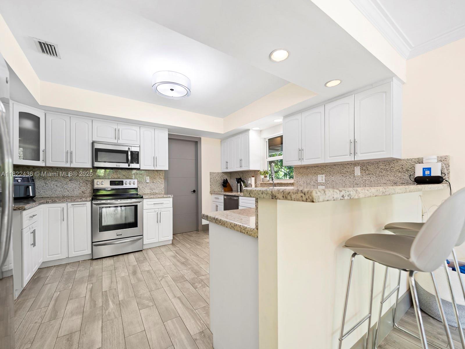 811 Trascoro Ave, Coral Gables, Florida image 14