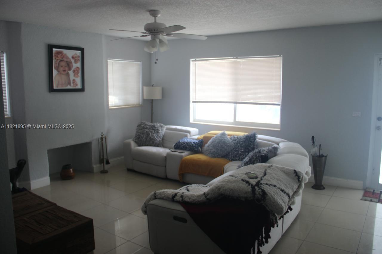 3430 NW 16th St, Miami, Florida image 11