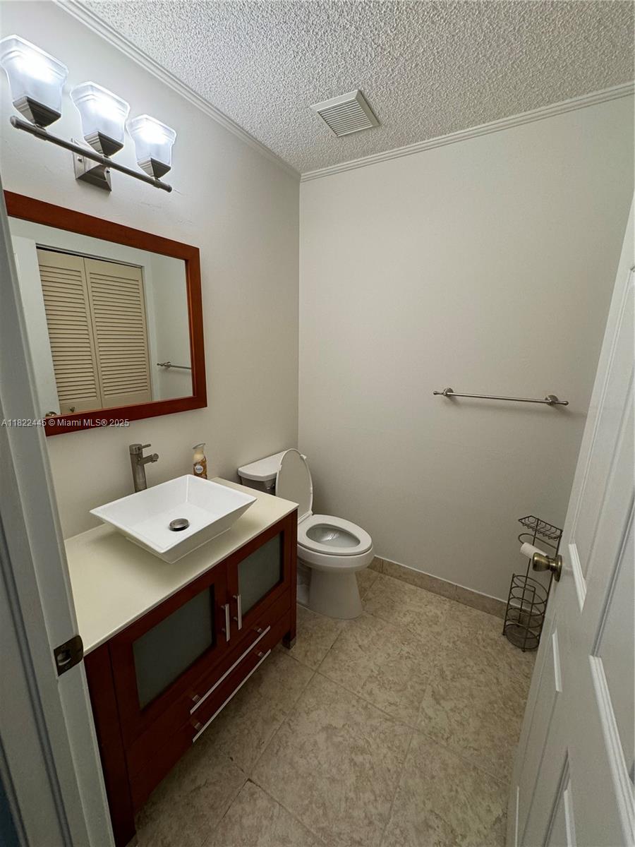 1110 NW 108th Ave, Plantation, Florida image 11