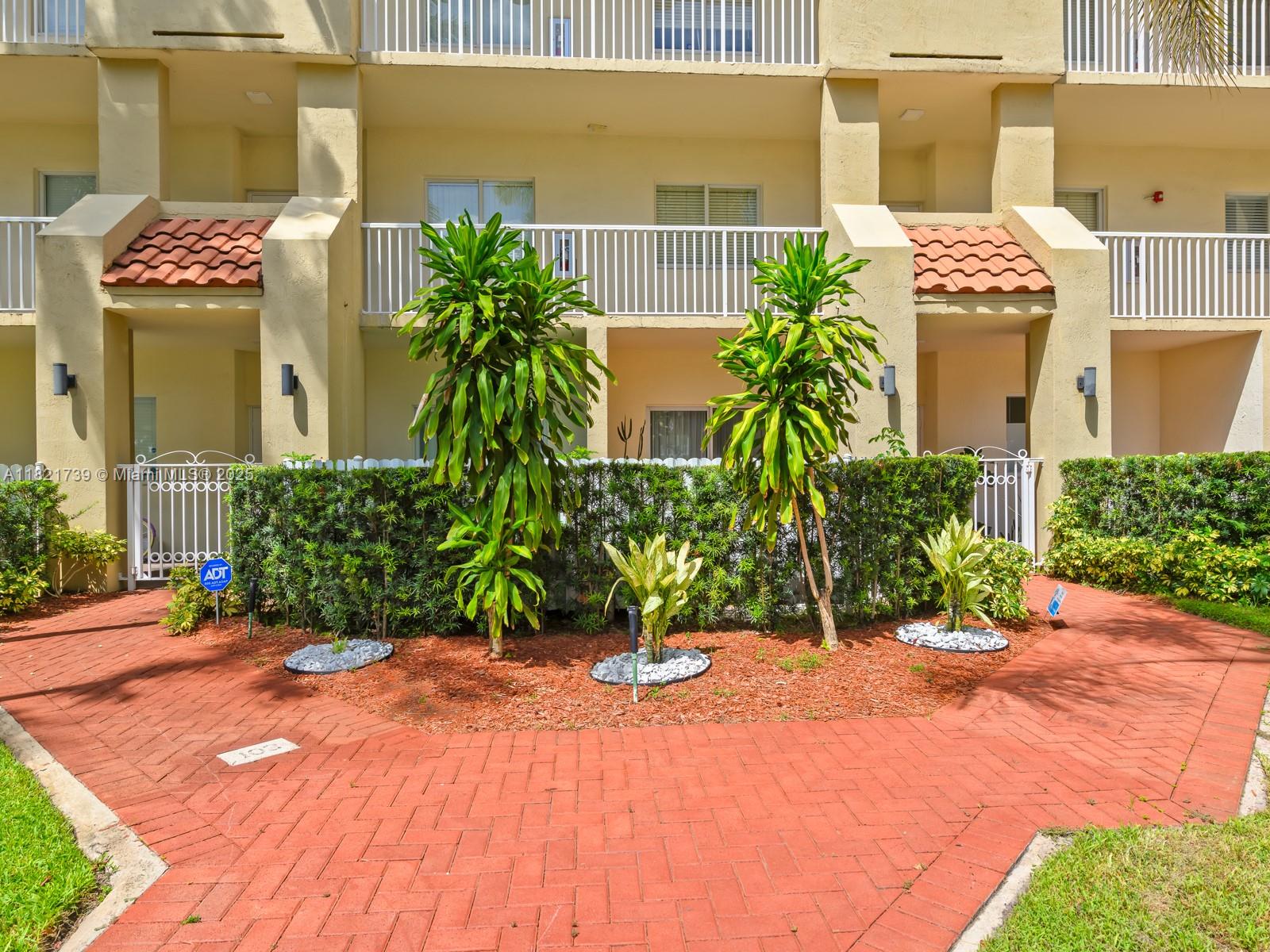 10720 NW 66th St #104, Doral, Florida image 9