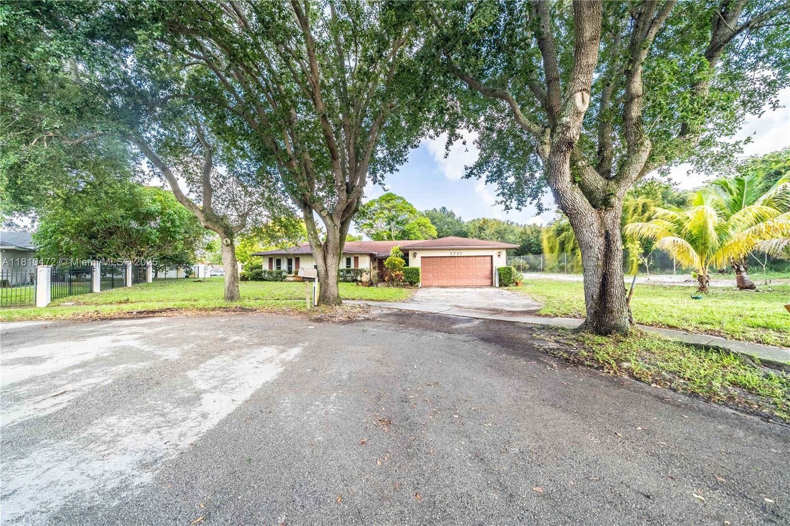 Residential, Miami Gardens, Florida image 2