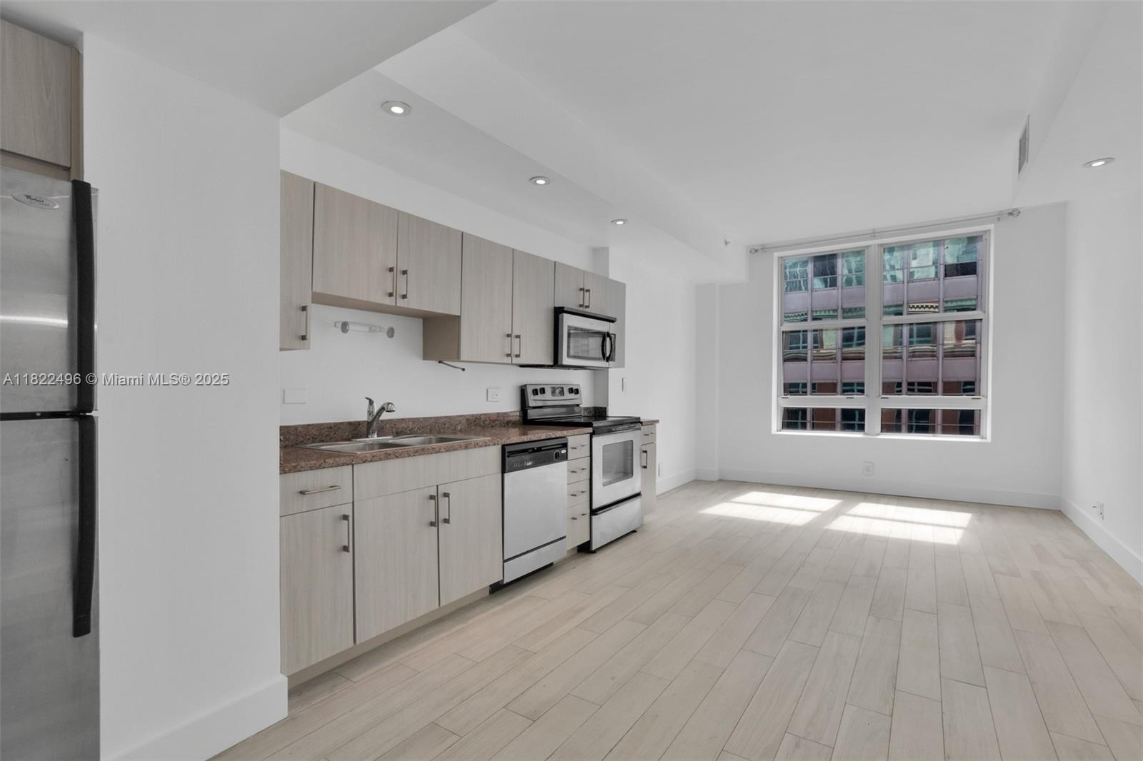 Property photo # 0