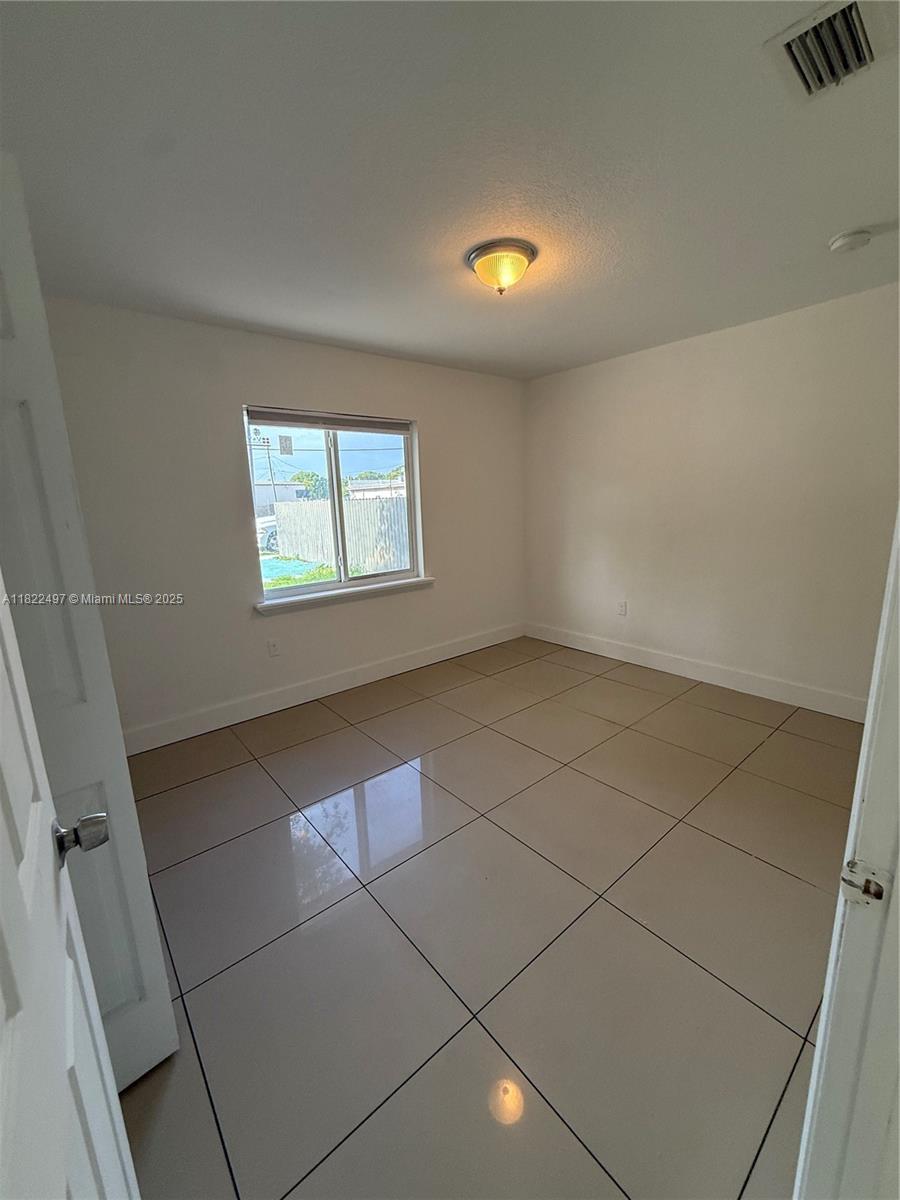 1720 NW 44th St, Miami, Florida image 3
