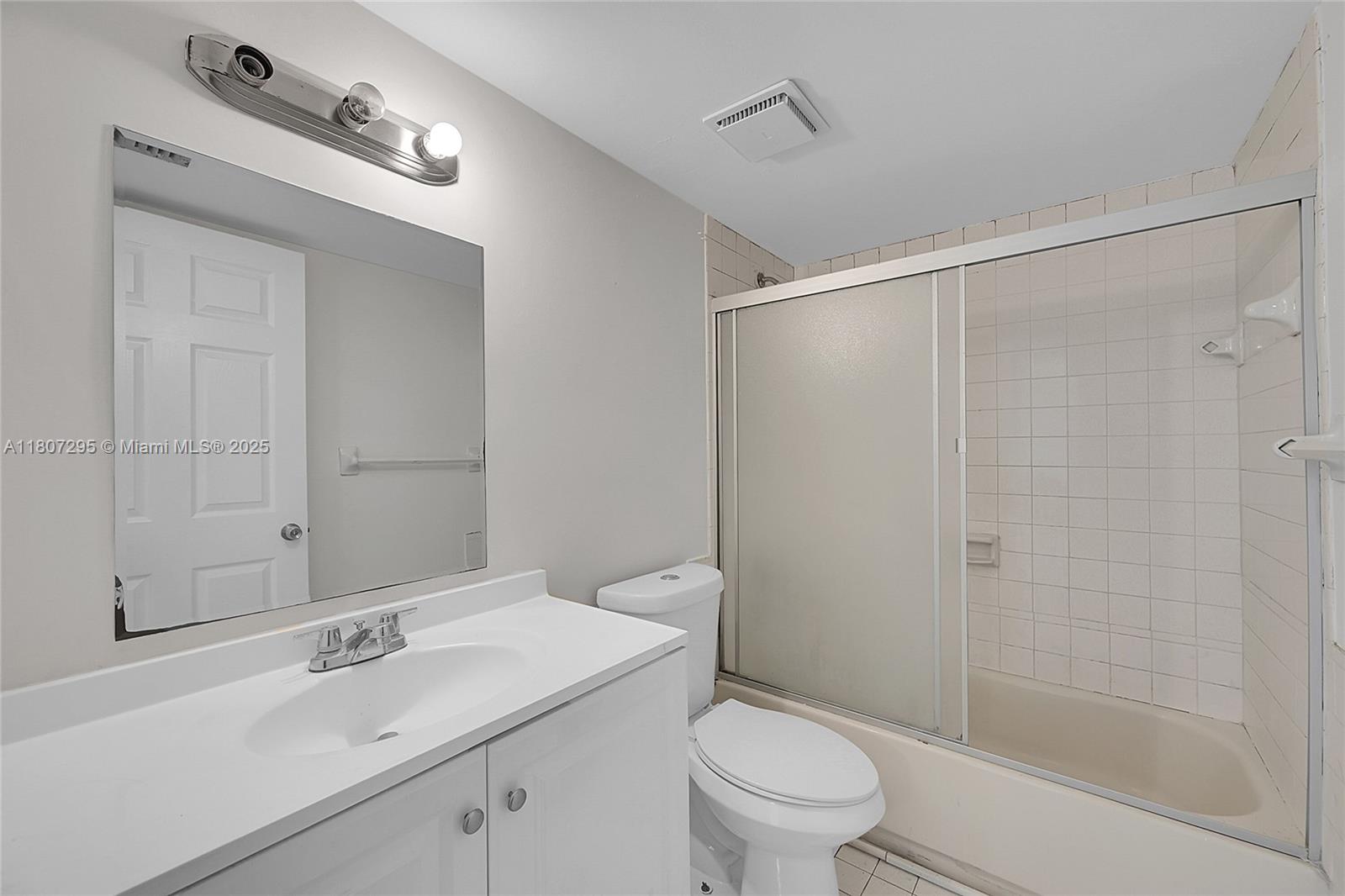 650 NE 149th St #406A, Miami, Florida image 10
