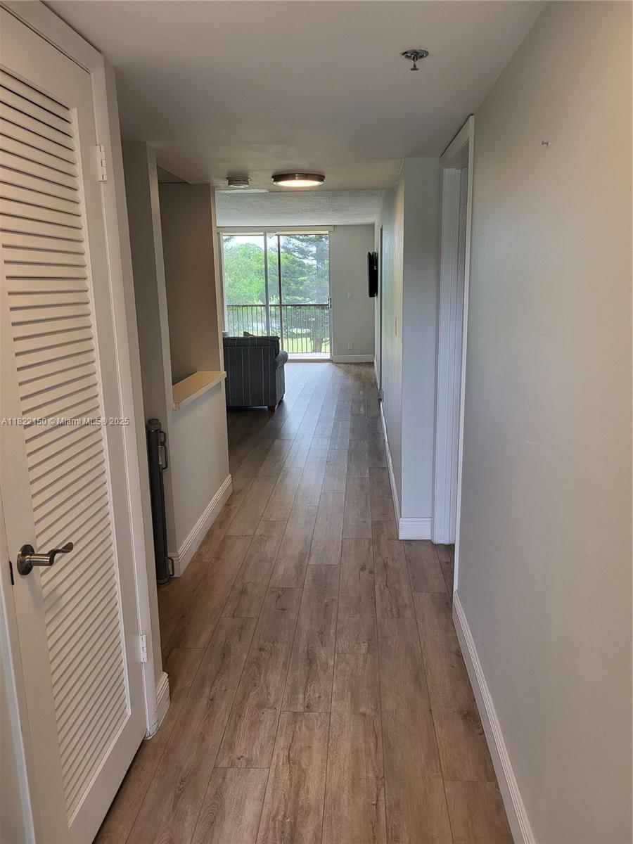 3150 W Rolling Hills Cir #310, Davie, Florida image 3