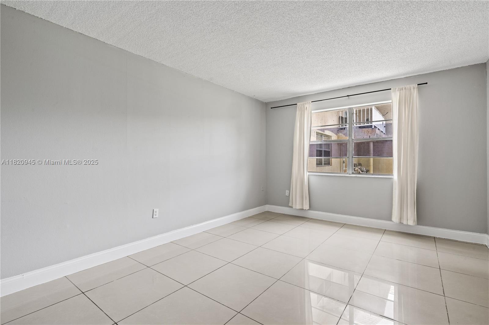 301 NW 177th St #104, Miami Gardens, Florida image 1