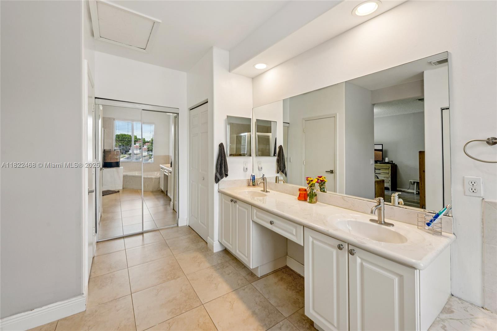 1745 NW 77th Ave, Pembroke Pines, Florida image 37