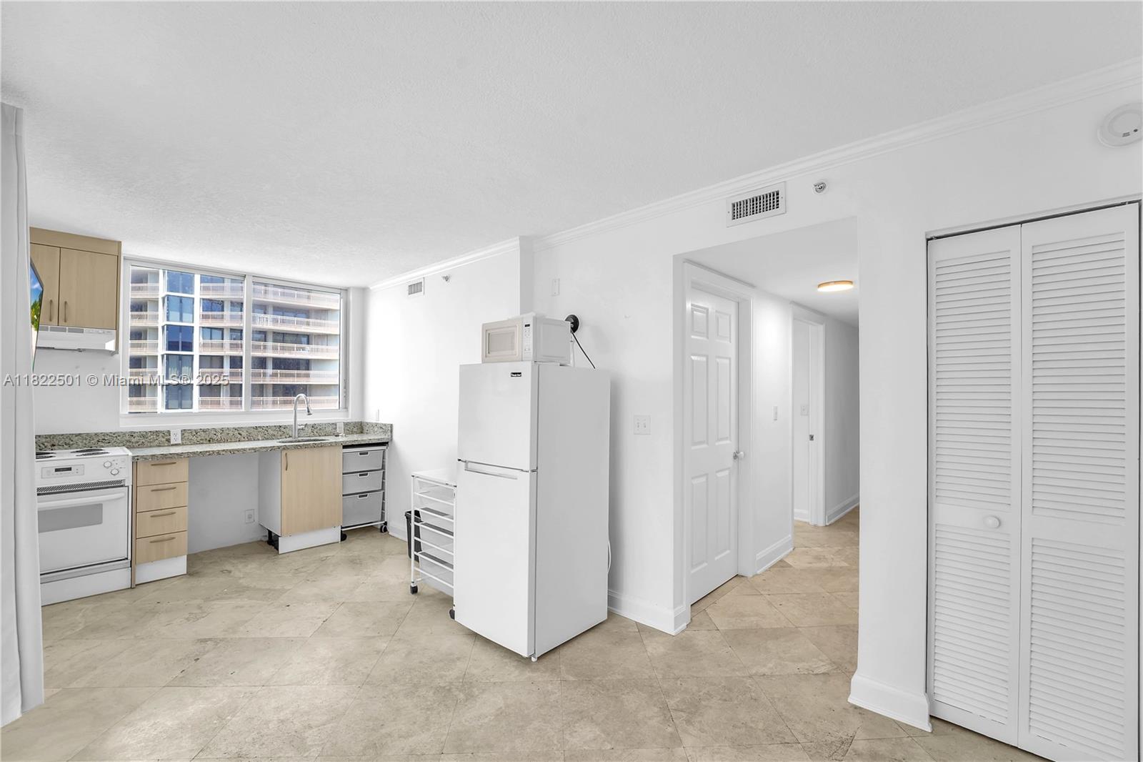 2951 S Bayshore Dr #1017, Miami FL 33133