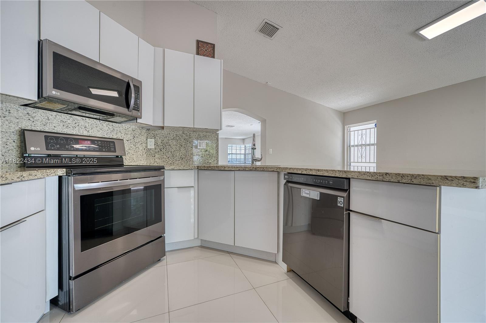 9408 SW 156th Pl, Miami, Florida image 29