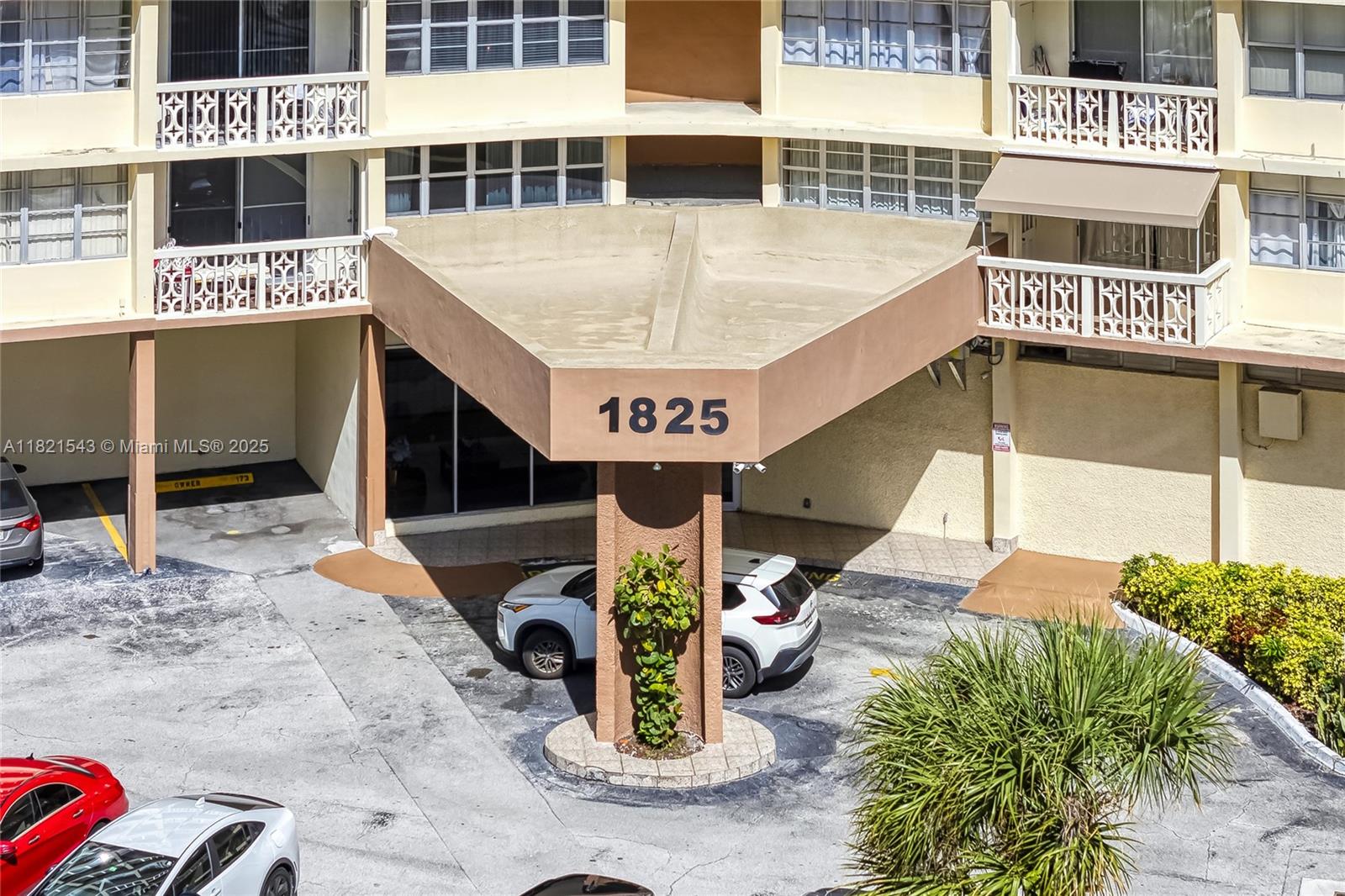 1825 S Ocean Dr #PH-6, Hallandale Beach, Florida image 11