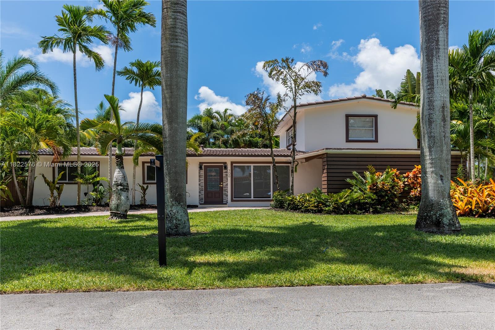 706 NW 24th St, Wilton Manors, Florida image 1