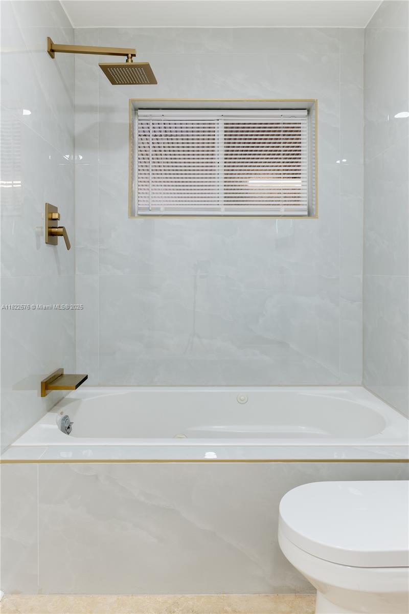 706 NW 24th St, Wilton Manors, Florida image 20