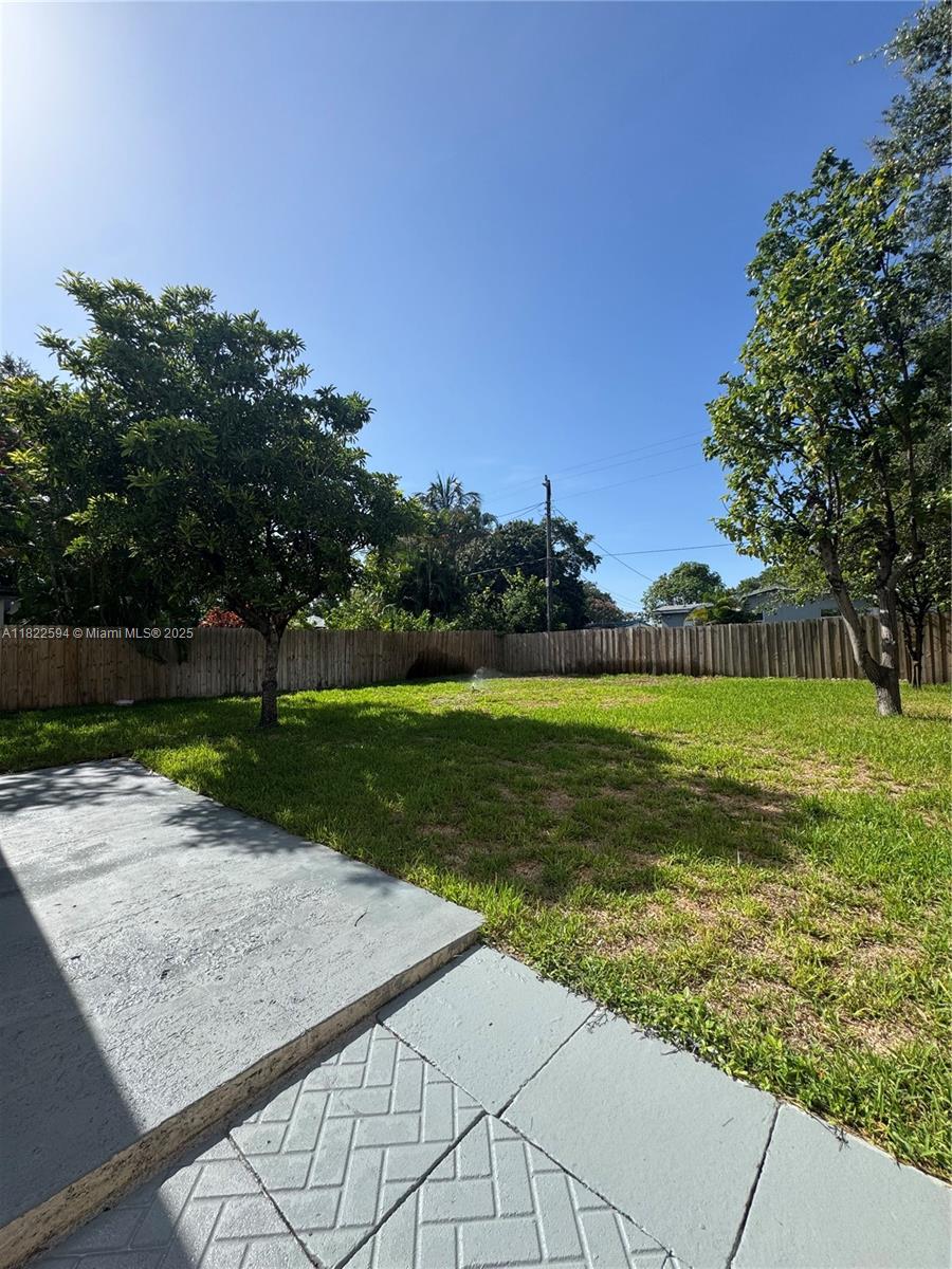 232 SW 22nd St, Fort Lauderdale, Florida image 25