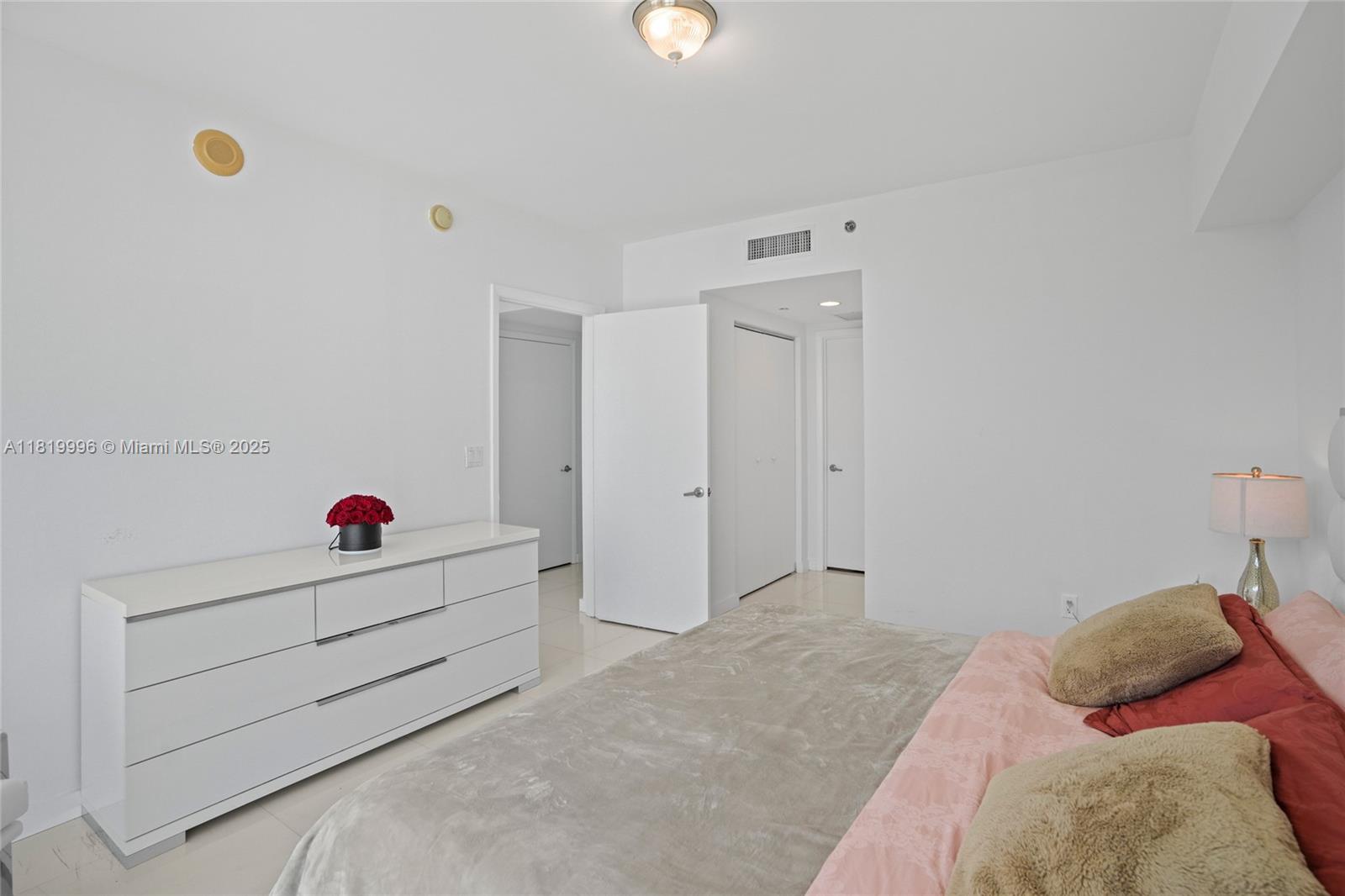 485 Brickell Ave #3608, Miami, Florida image 23