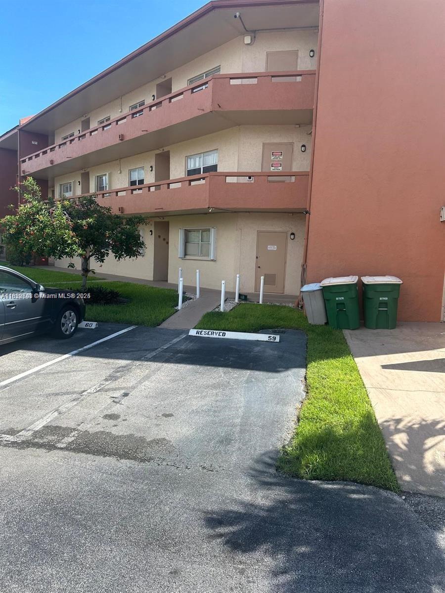 8834 W Mcnab Rd #302, Tamarac, Florida image 1