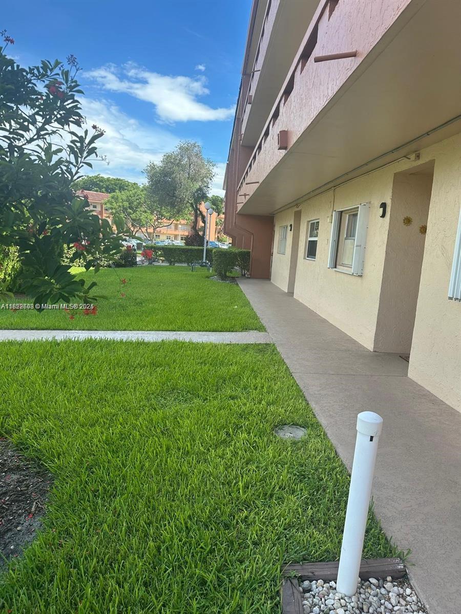 8834 W Mcnab Rd #302, Tamarac, Florida image 2
