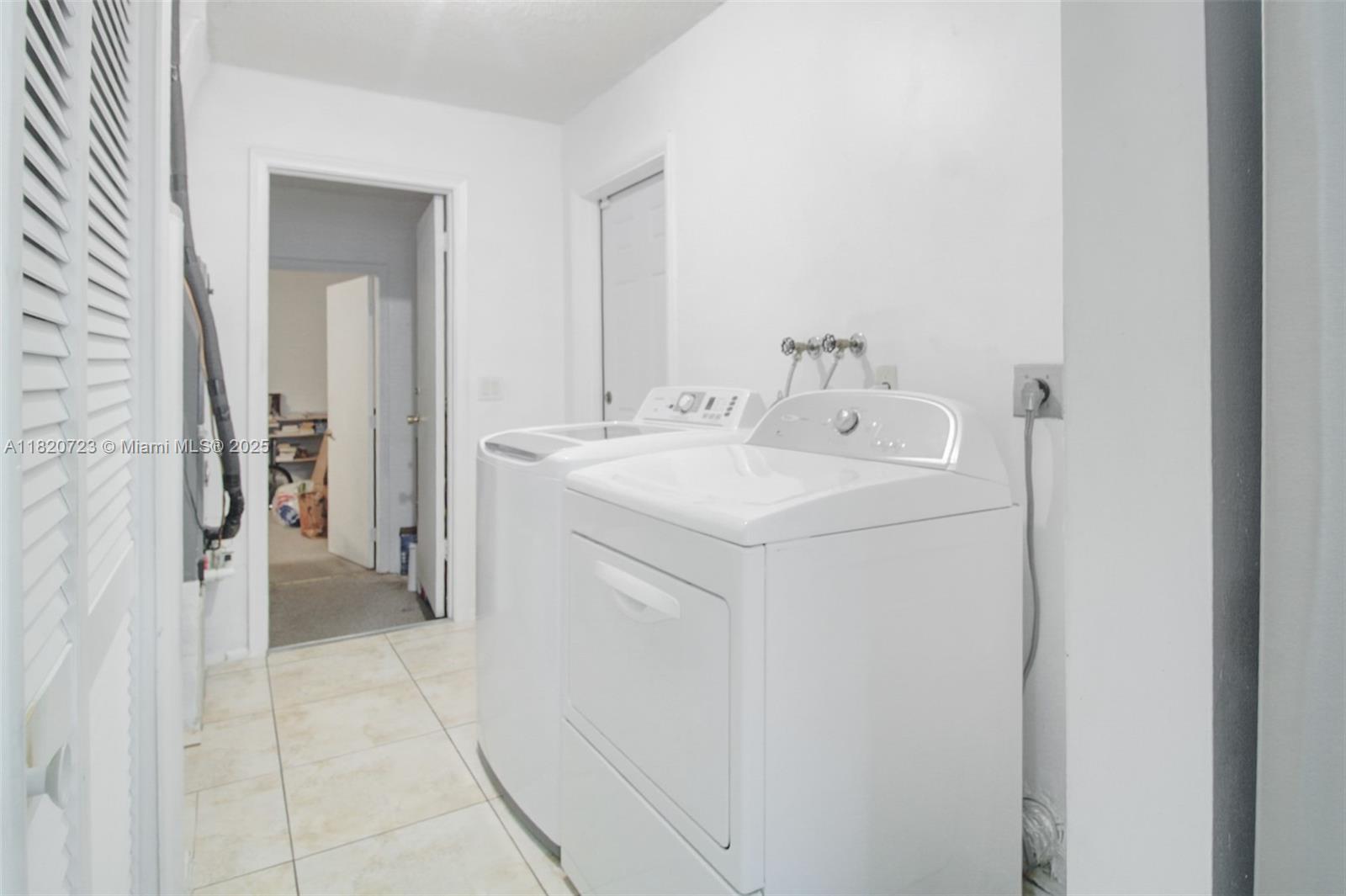 620 NW 88th Ter, Pembroke Pines, Florida image 18