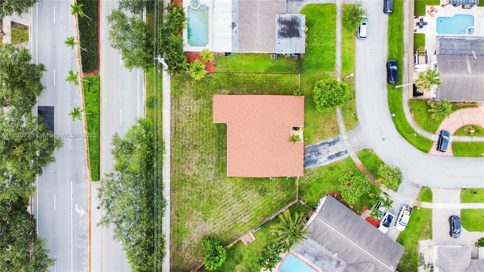 620 NW 88th Ter, Pembroke Pines, Florida image 3