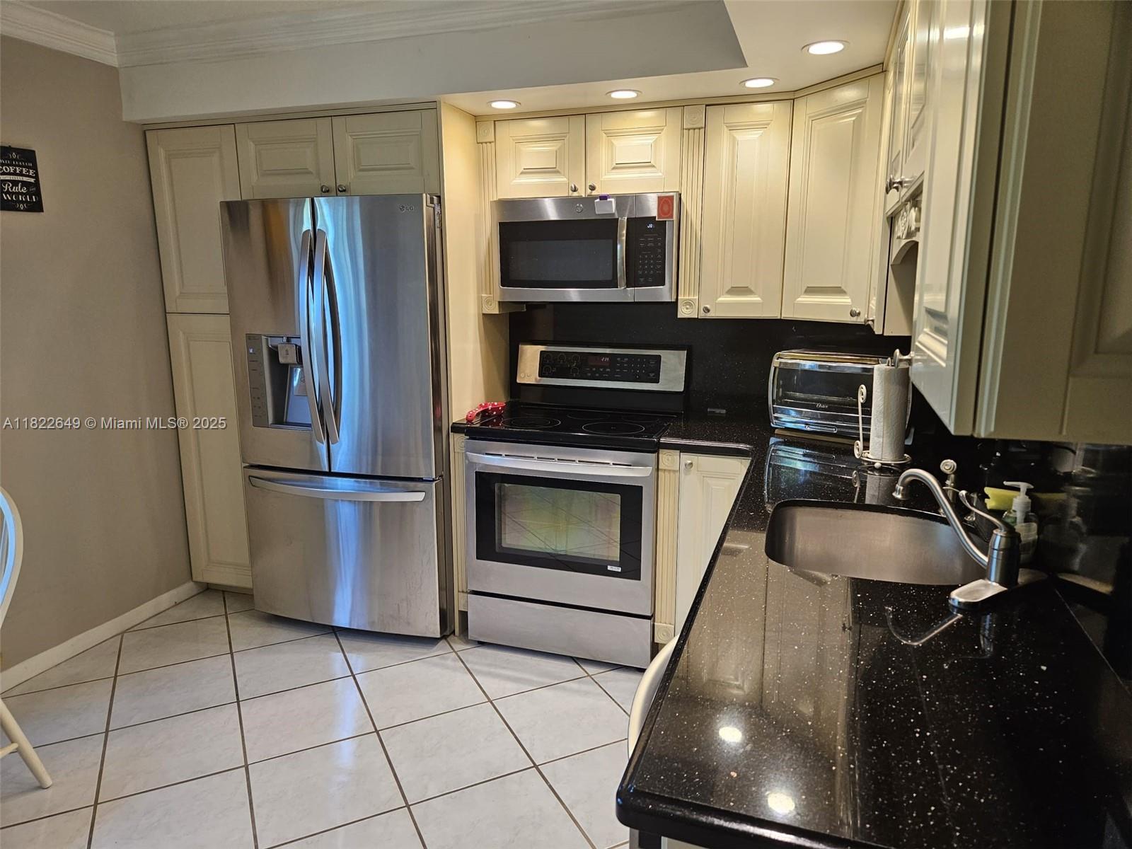 Property photo # 6